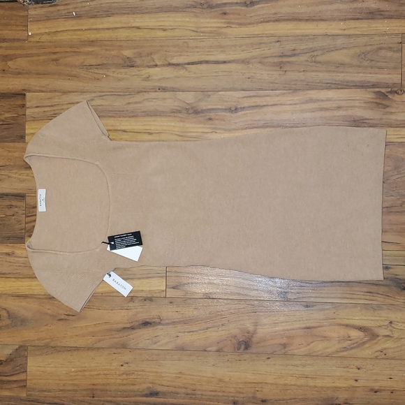 Aritzia dress - Picture 3 of 6